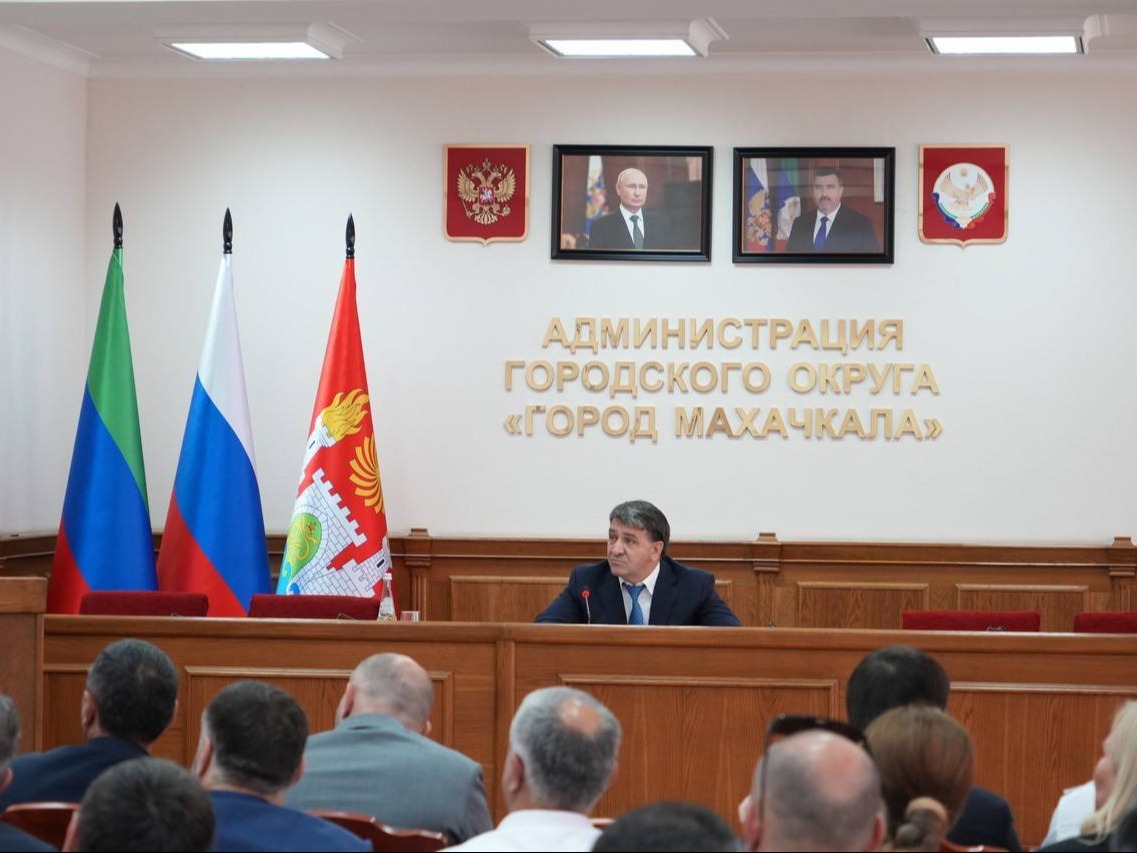 Джамбулат Салавов провел заседание актива администрации города.