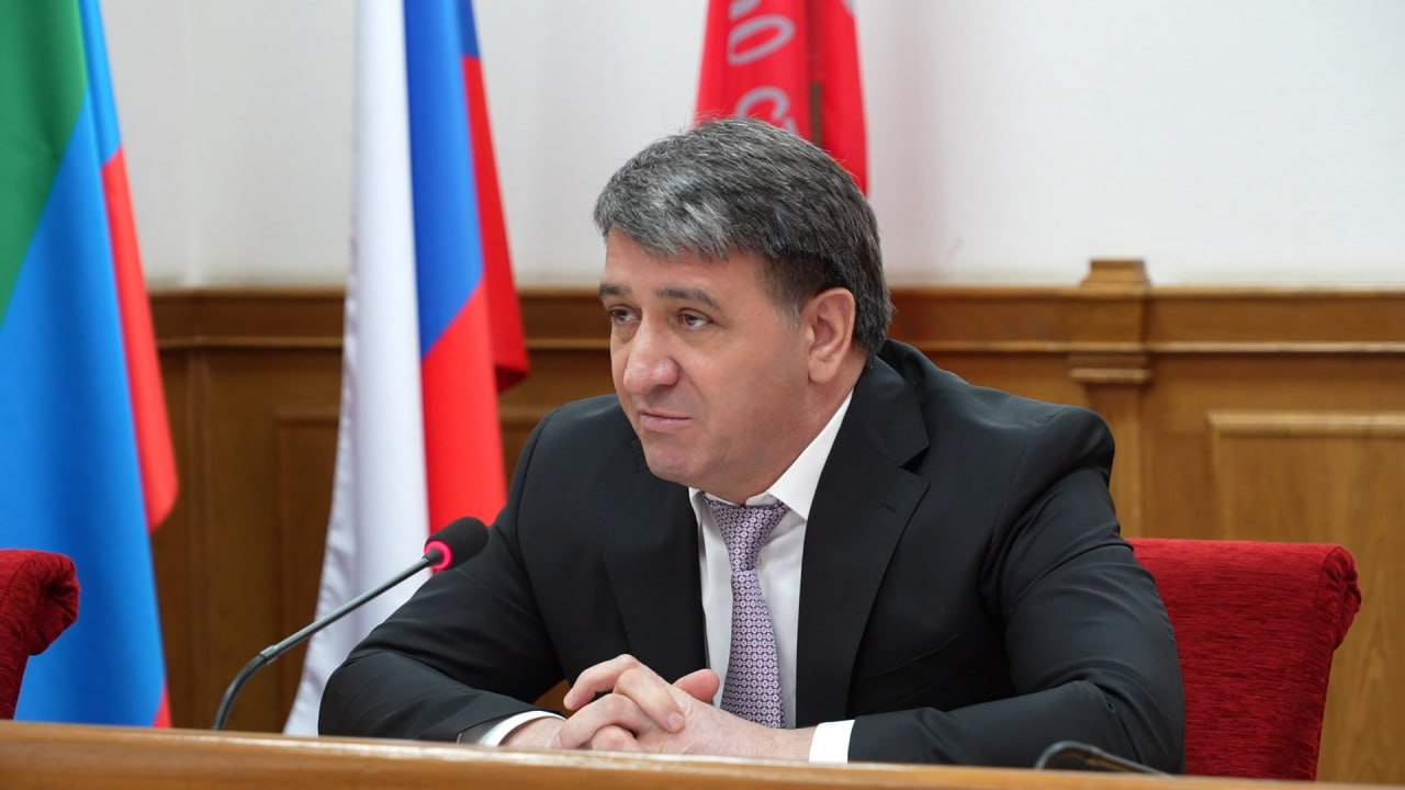 Аппаратное совещание мэрии Махачкалы под руководством Джамбулата Салавова.