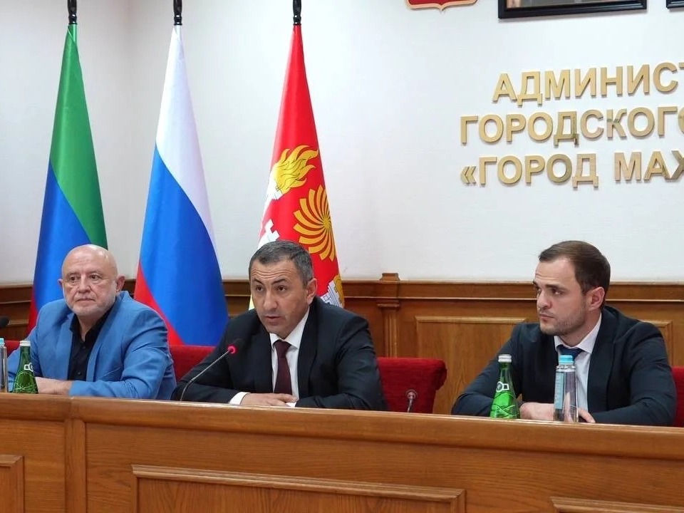 В Махачкале состоялось 12-е заседание Собрания депутатов городского округа.