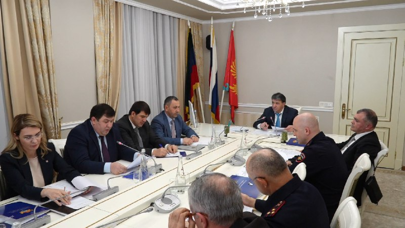 В администрации города Махачкалы прошло заседание антитеррористической комиссии..