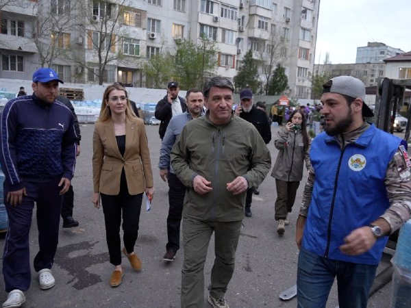 Джамбулат Салавов посетил штаб волонтёрской поддержки.